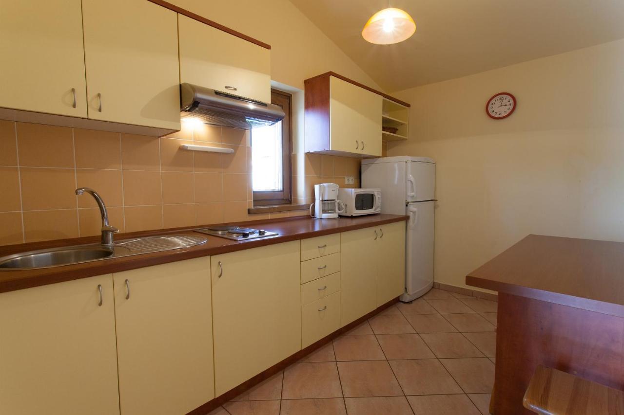 Apartman Vjekoslav Krk Town Exterior foto